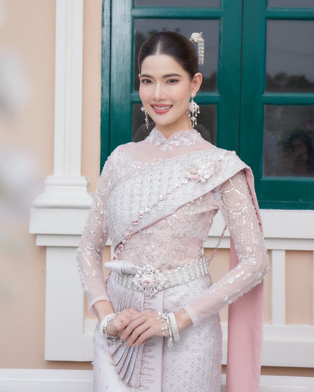 Wedding photo of ถ่ายแบบ and น้ำหวาน กรรณาภรณ์ พวงทอง